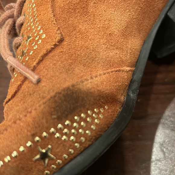 Adorable Musta in Spanish leather lace up,star studded shoes. - Picture 11 of 11